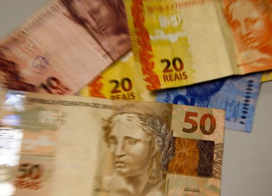 Poupança tem mais saques que aplicações em novembro