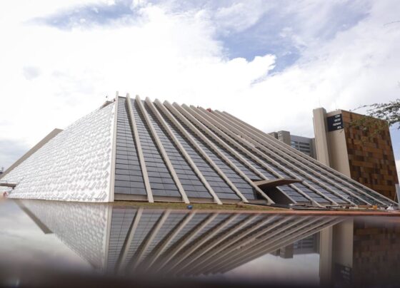 Foto colorida do Teatro Nacional reformado - Metrópoles