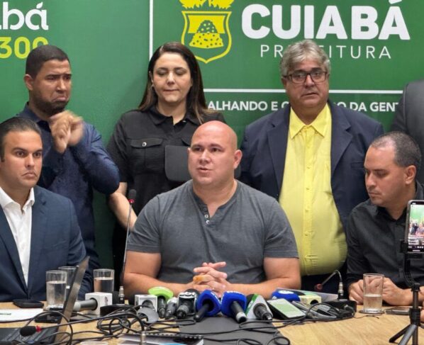 Abilio afirma que servidores receberão salário de dezembro no próximo dia 10