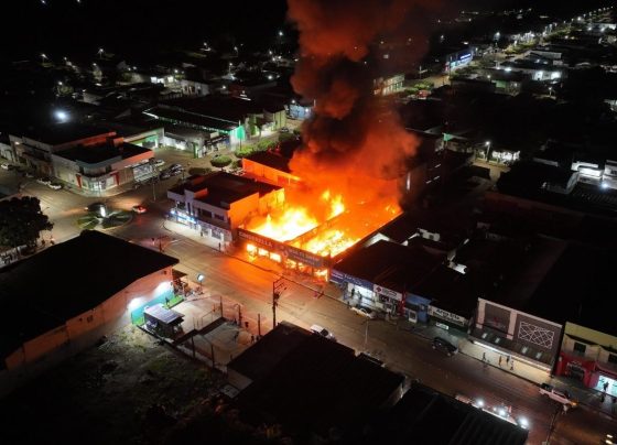Incêndio destrói loja em Paranatinga e assusta moradores. (Foto: Reprodução)