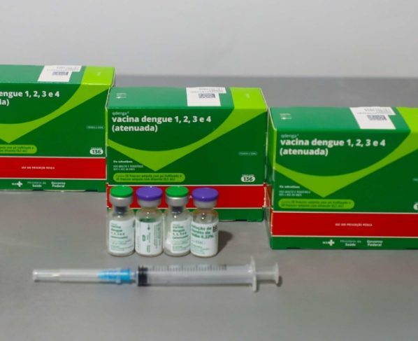 Menos de 19% do público alvo está vacinado contra dengue em Várzea Grande