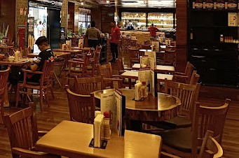 Restaurante de shopping terá que pagar indenização à criança que escorregou em piso molhado