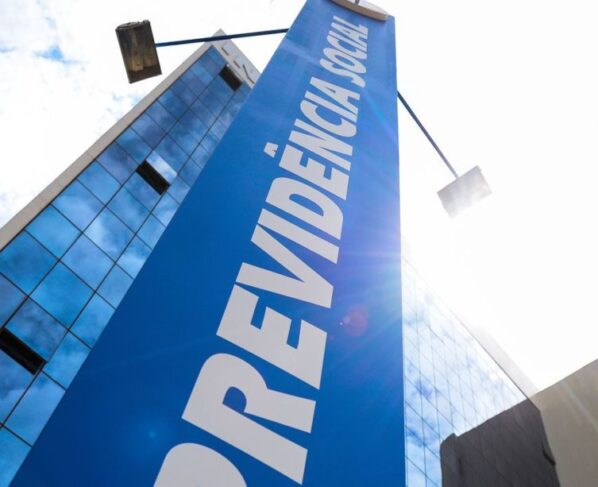 Saiba idade mínima e tempo de contribuição para aposentadoria em 2025