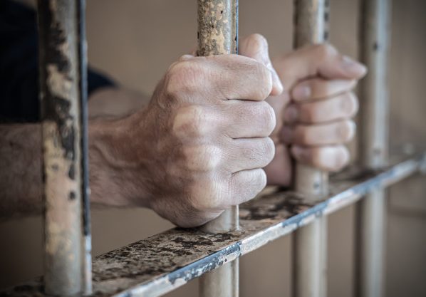 Preso homem que tentou abusar sexualmente de criança em via pública de Nova Mutum