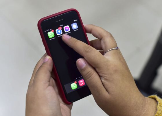 Seis em cada dez brasileiros são favoráveis à regulação das redes