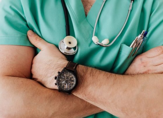 Médicos virtuais e um leitor de código genético: como a IA tem sido usada na saúde?