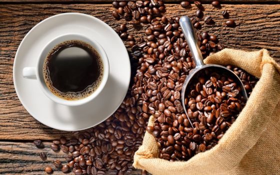 Café interrompe sequência de altas e cai em março
