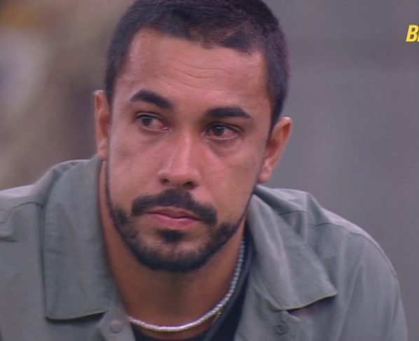 Foto colorida de Maike, do BBB 25 - Metrópoles