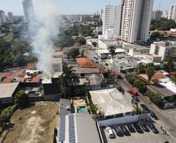 Incêndio atinge agência ZF Comunicação em Cuiabá