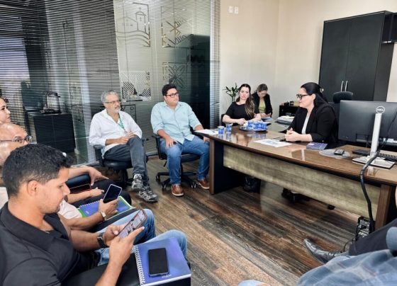 Primeira-dama articula nova praça no Distrito do Sucuri com academia e playground