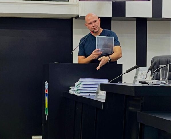 Abilio diz ter encontrado indícios de “direcionamento” de contrato para a CS Mobi