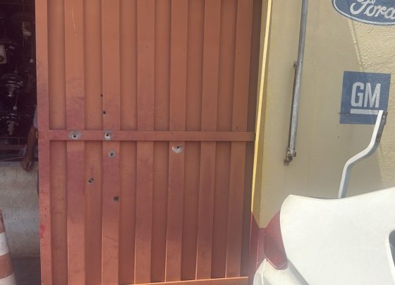 Ataque a tiros em empresa por PM que mandou matar personal