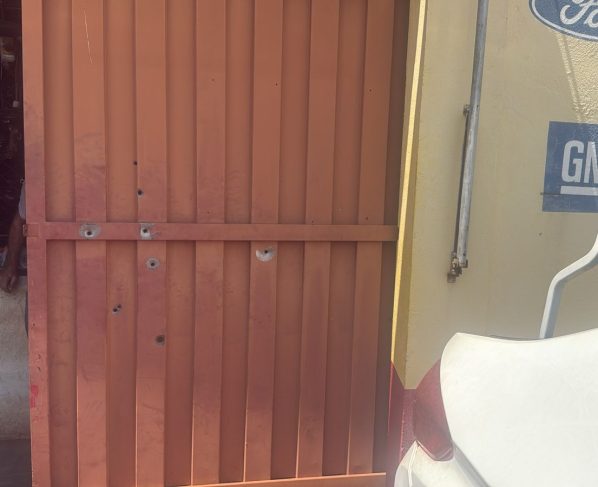 Ataque a tiros em empresa por PM que mandou matar personal