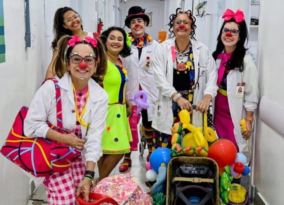 Doutores Palhaços animam pacientes do Hospital Estadual Santa Casa na Semana da Criança