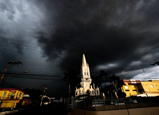 Fim de semana terá chuva, alívio no calor e risco de temporais em MT