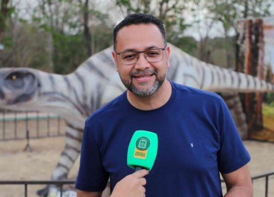 “Vale dos Dinossauros” encanta famílias no Parque Bernardo Berneck com entrada gratuita em Várzea Grande