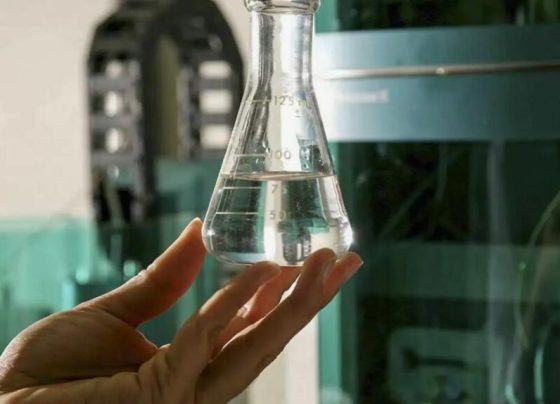 Vigilância Sanitária divulga novos lotes de bebida sob suspeita de contaminação por metanol