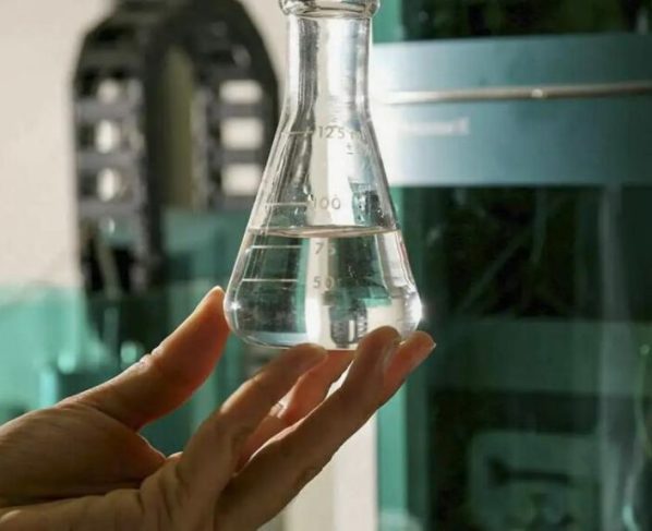 Vigilância Sanitária divulga novos lotes de bebida sob suspeita de contaminação por metanol