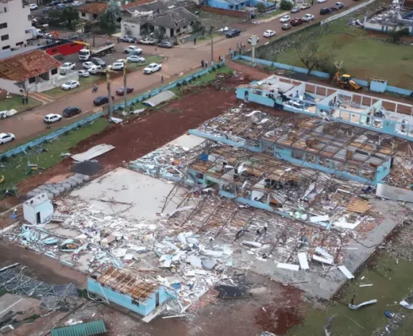 Número de feridos chega a 750 após passagem de tornado pelo Paraná