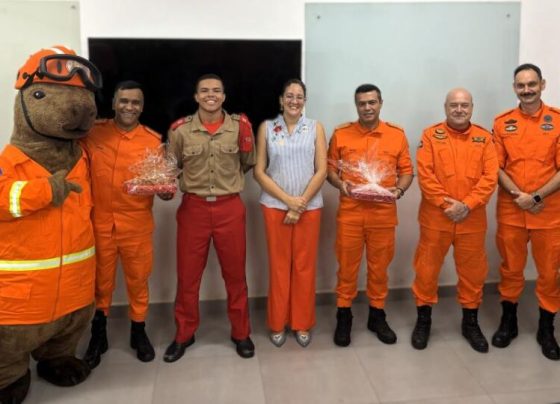 Corpo de Bombeiros entrega tablets aos vencedores do Desafio Repórter Sentinelas do Amanhã