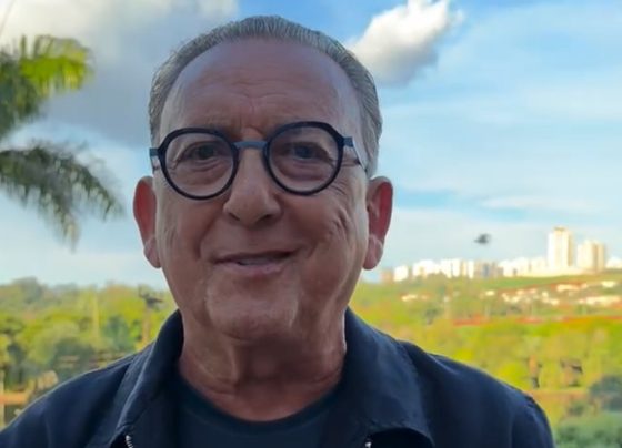 Galvão Bueno comemora alta hospitalar