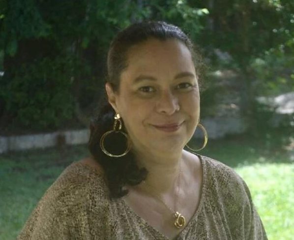 Filha problemática de Olavo de Carvalho é encontrada morta; polícia trata caso como suicídio