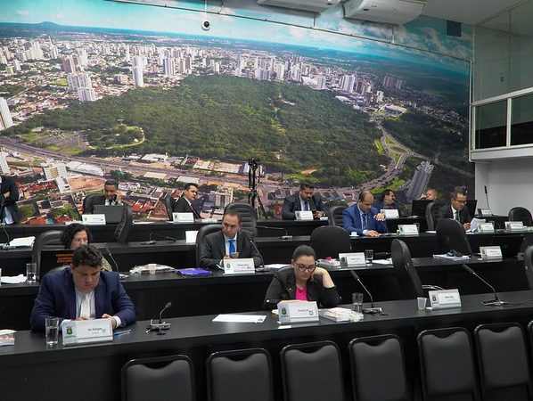 Vereadores de Cuiabá já podem vender férias e isso deve custar mais de R$ 330 mil ao cidadão