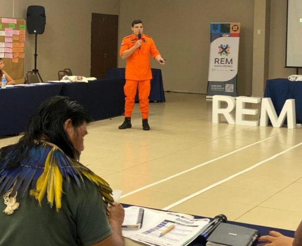 Bombeiros apresentam projeto Aldeia Verde para prevenir incêndios em terras indígenas