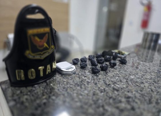Rotam prende suspeito reincidente com droga escondida na geladeira