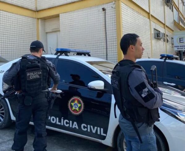 Segundo suspeito de estupro coletivo contra adolescente se entrega à polícia no Ri