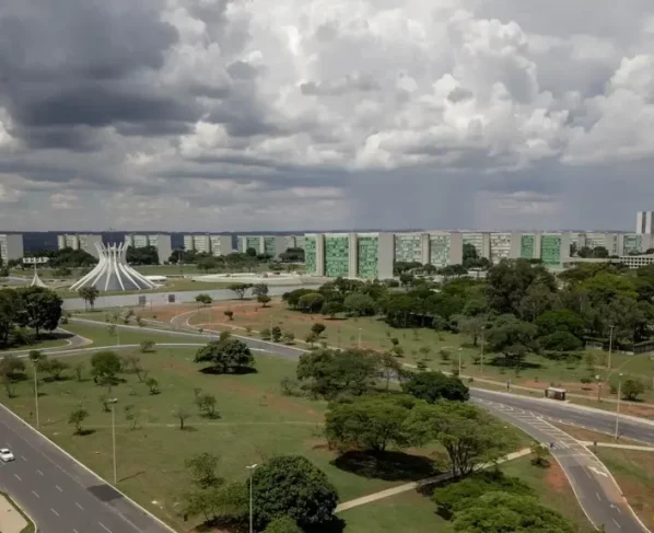 Auxílio-alimentação de servidores federais sobe para R$ 1.192