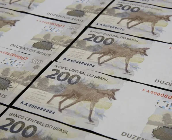 Carga tributária sobe para 32,4% do PIB e atinge maior nível da série