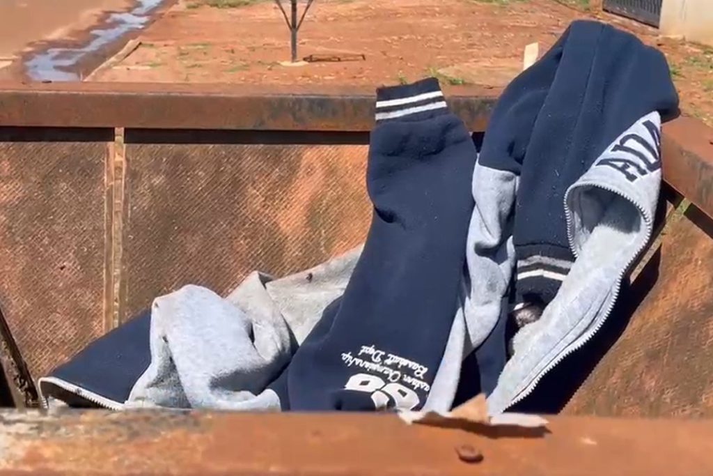 casaco bebe lixeira 1