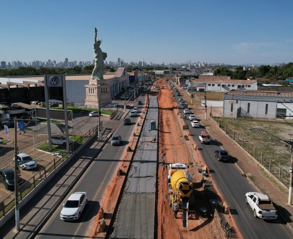 Novo retorno e acesso ao centro da cidade será construído na avenida da FEB. (Foto: Prefeitura)