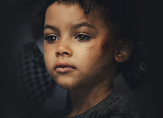 Foto colorida da minissérie A Testemuha, da Netflix