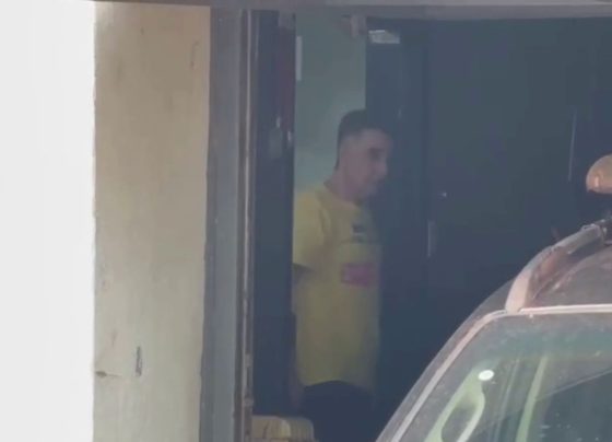 Neno Razuk na sede da Polícia Federal em Corumbá. (Foto: Rauã Araújo)